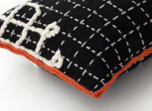 100285 Подушка Space D Black GAN Bandas