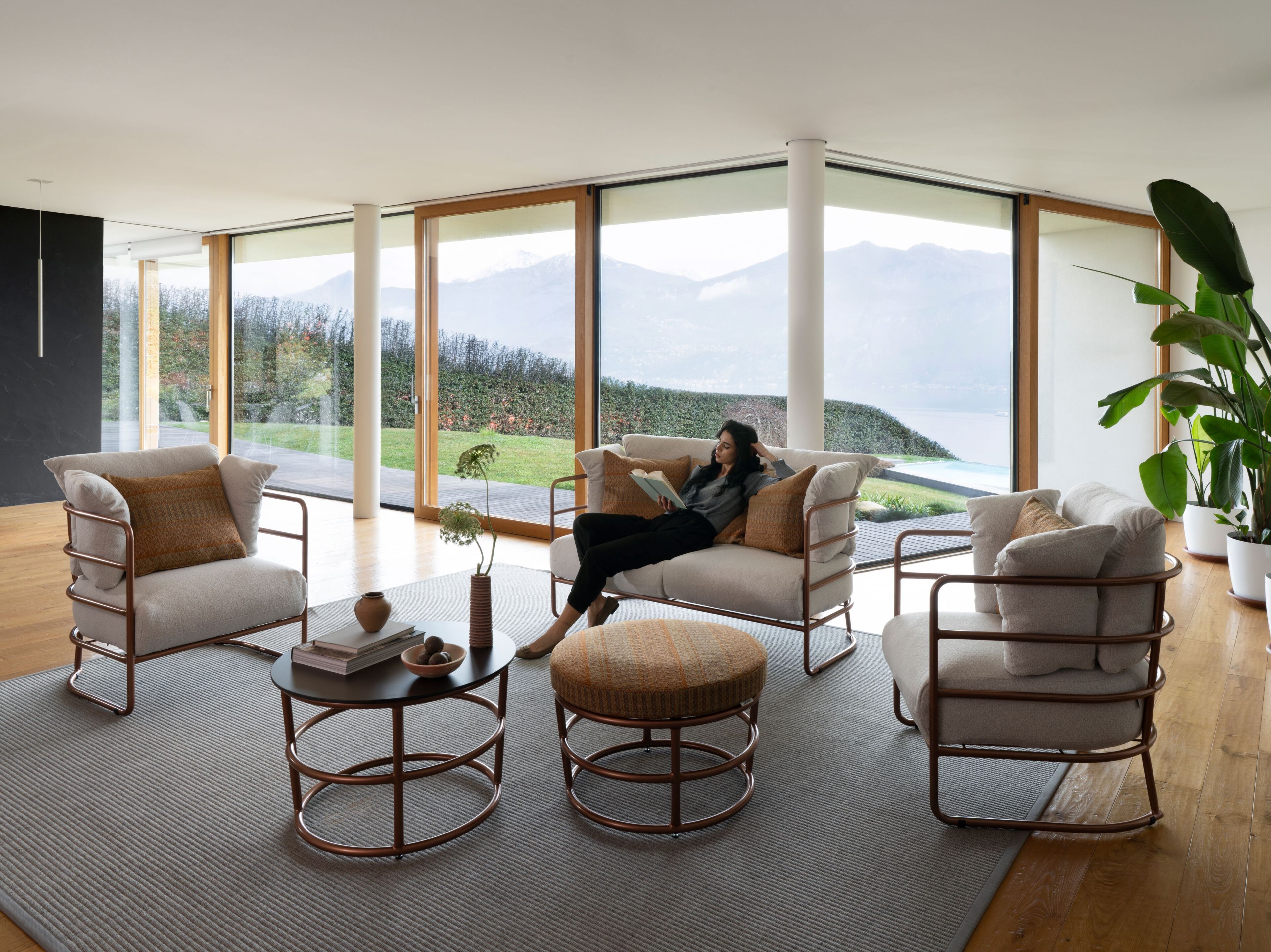 Круглый журнальный столик Rever Liberty ARCH-00094248 - Вид №1