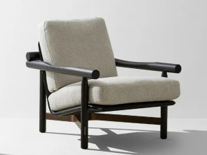 District Eight Кресло из дерева с подлокотниками Stilt M2016-a