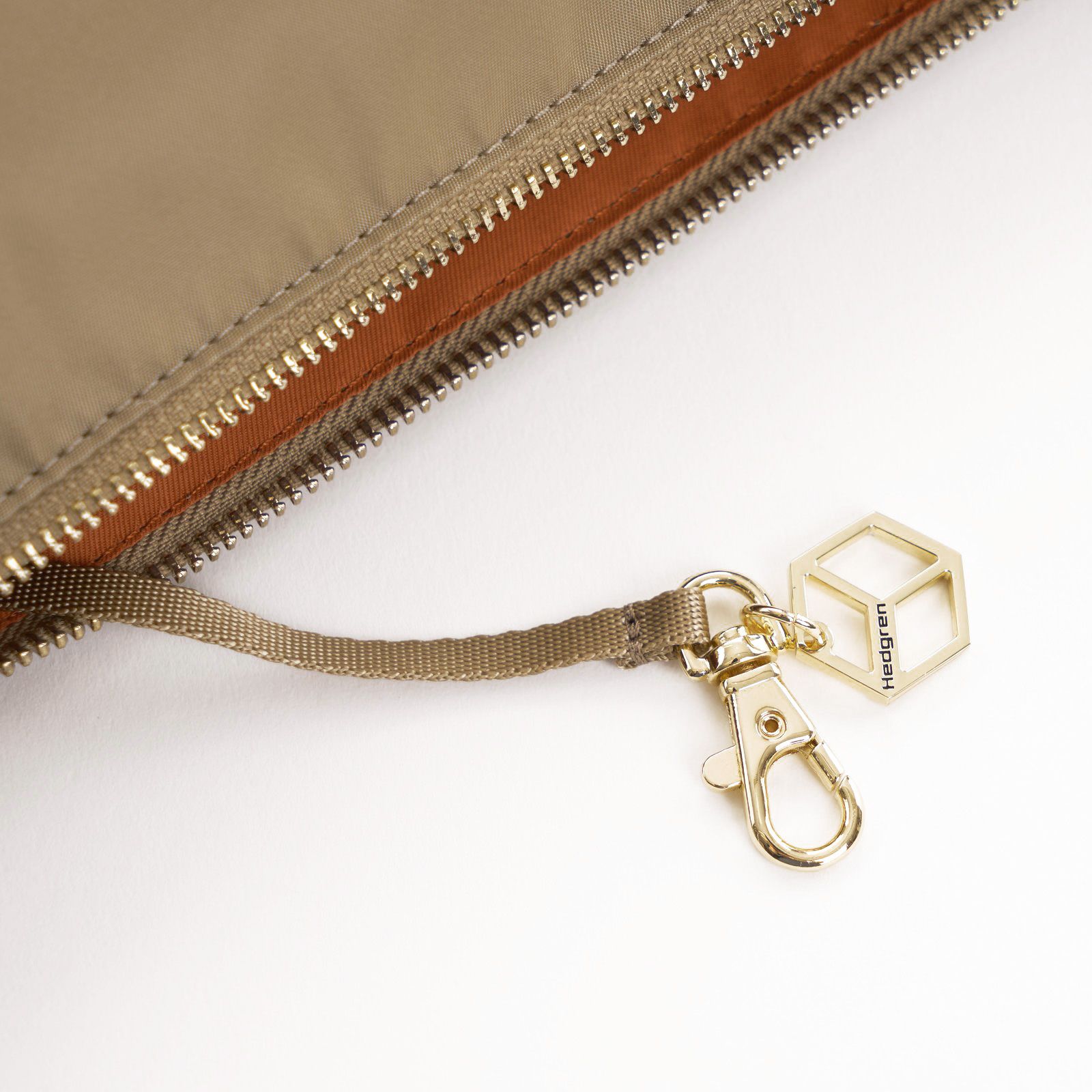 HPRI04/175 Сумка HPRI04 Mini Hobo/Crossover Bag Reflect Hedgren Prisma - Вид №9