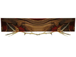 Шкаф для телевизора из орехового дерева и смолы с откидными дверцами