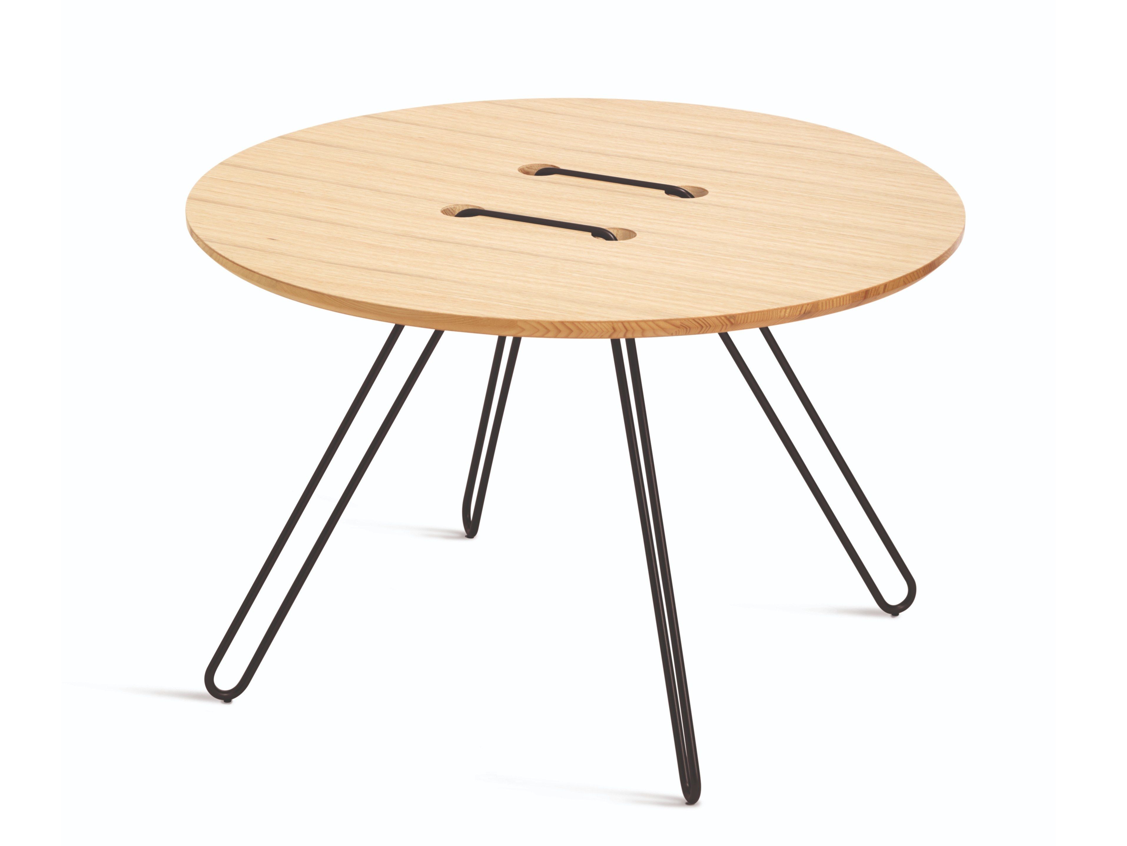 Низкий круглый стол из дуба Casamania & Horm Twine T ARCH-00133166