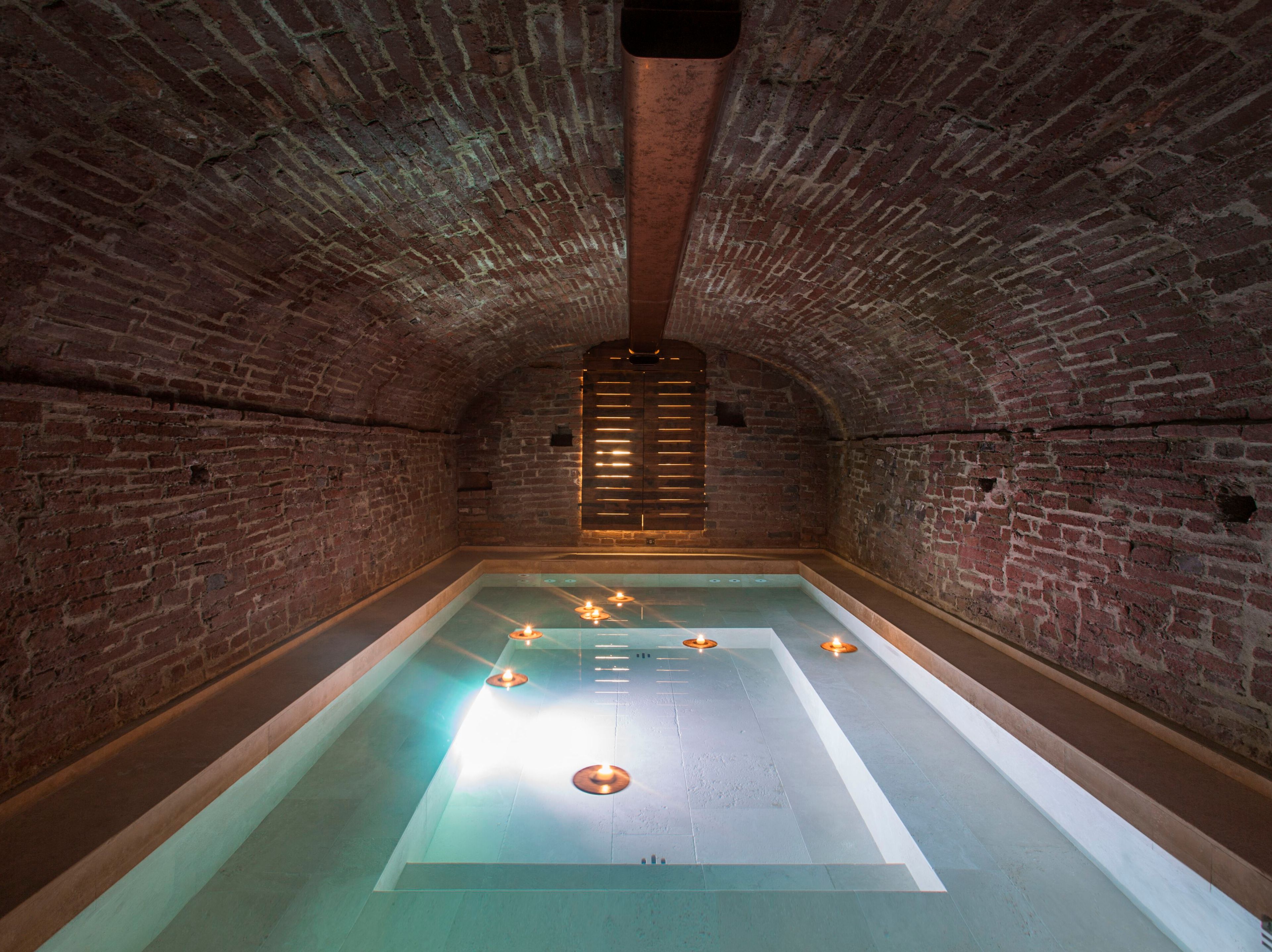 Подземный бассейн INDALO PISCINE Piscina per interni ARCH-00084654