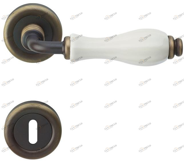 LINEA CALI' Металлическая ручка в классическом стиле на розетке с замком Erica sun-id-1414758