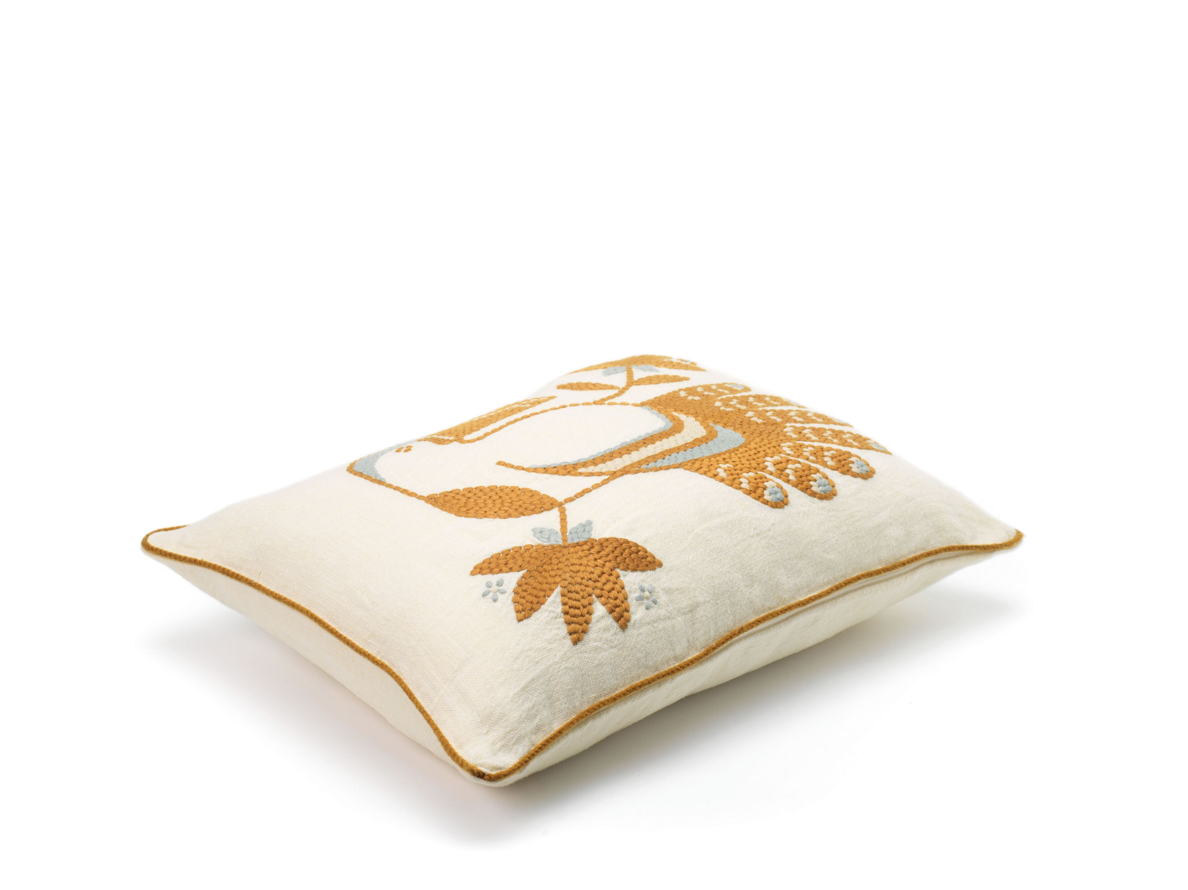 Льняная вышитая подушка Élitis CRISTOBAL ARCH-00048021 - Вид №2