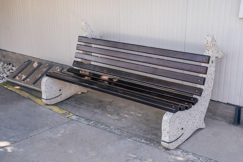 ENCHO ENCHEV - ETE Скамейка из бетона и дерева со спинкой  155  - Вид №1