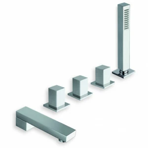 CRIQD121 Смеситель для ванны, устанавливаемый на палубе, 5 отверстий, с переключателем, изливом, выдвижным ручным душем с защитой от известкового налета и FOLLOW ME Cristina Rubinetterie