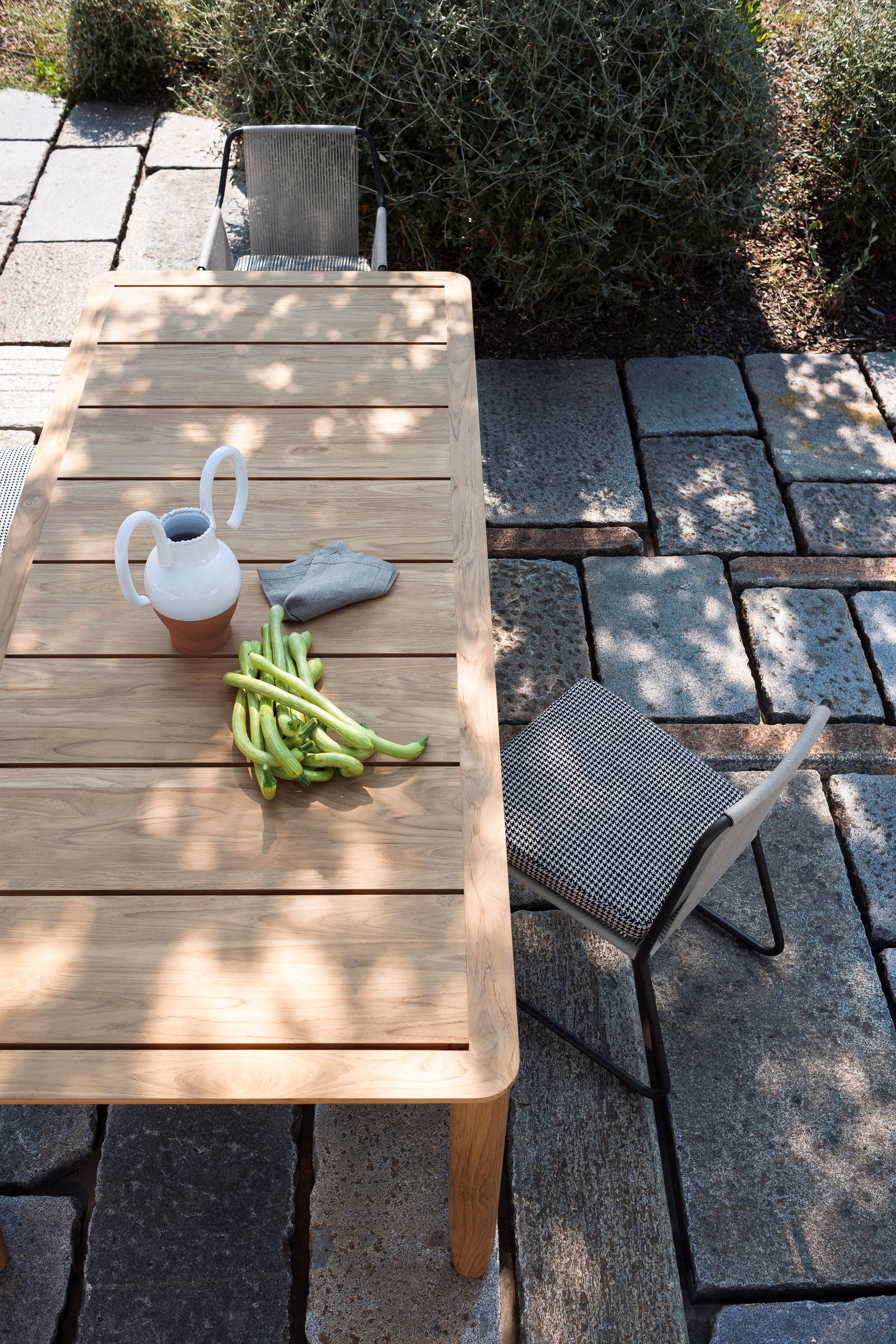 Прямоугольный садовый стол из тикового дерева RODA Levante ARCH-00003890