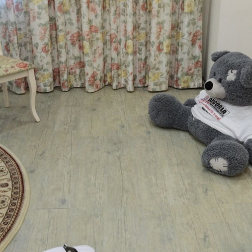 Виниловый ламинат Decoria Mild Tile Ньяса Dw 1405 Дуб (Гладкая) 950х184 мм 3201000042 - Вид №2