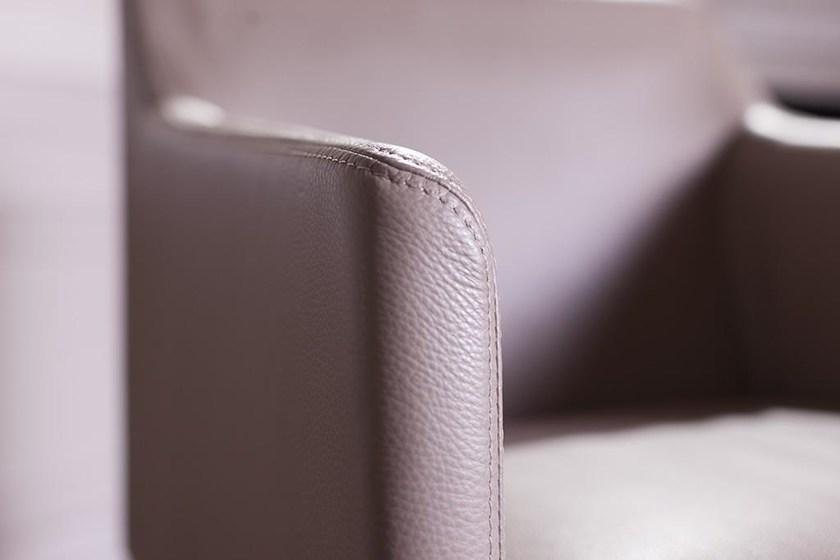 HUGUES CHEVALIER Мягкое кожаное кресло с подлокотниками Iconic sun-id-1346232 - Вид №3