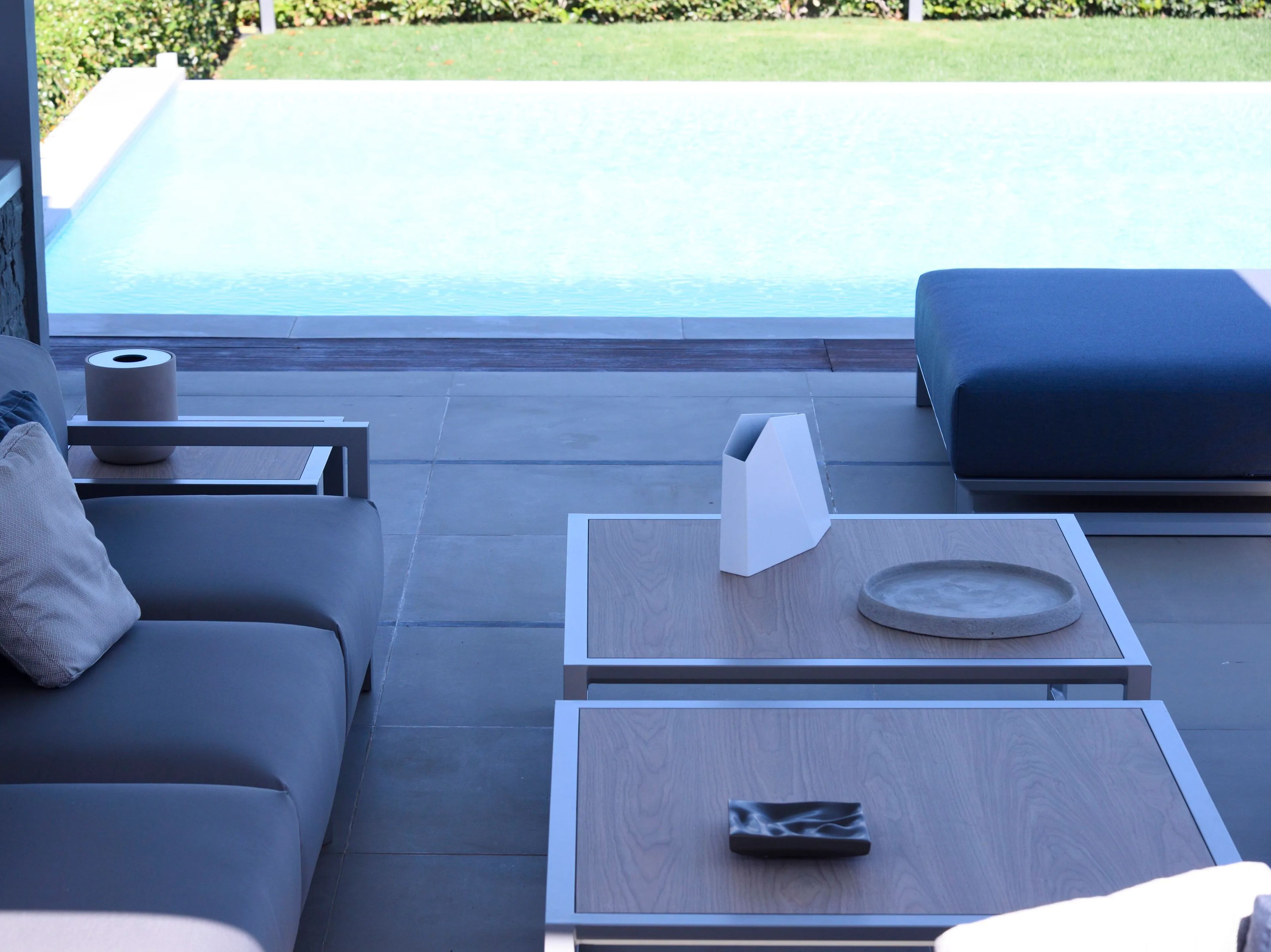 Прямоугольный низкий садовый столик 10Deka Nubes ARCH-00137421 - Вид №2