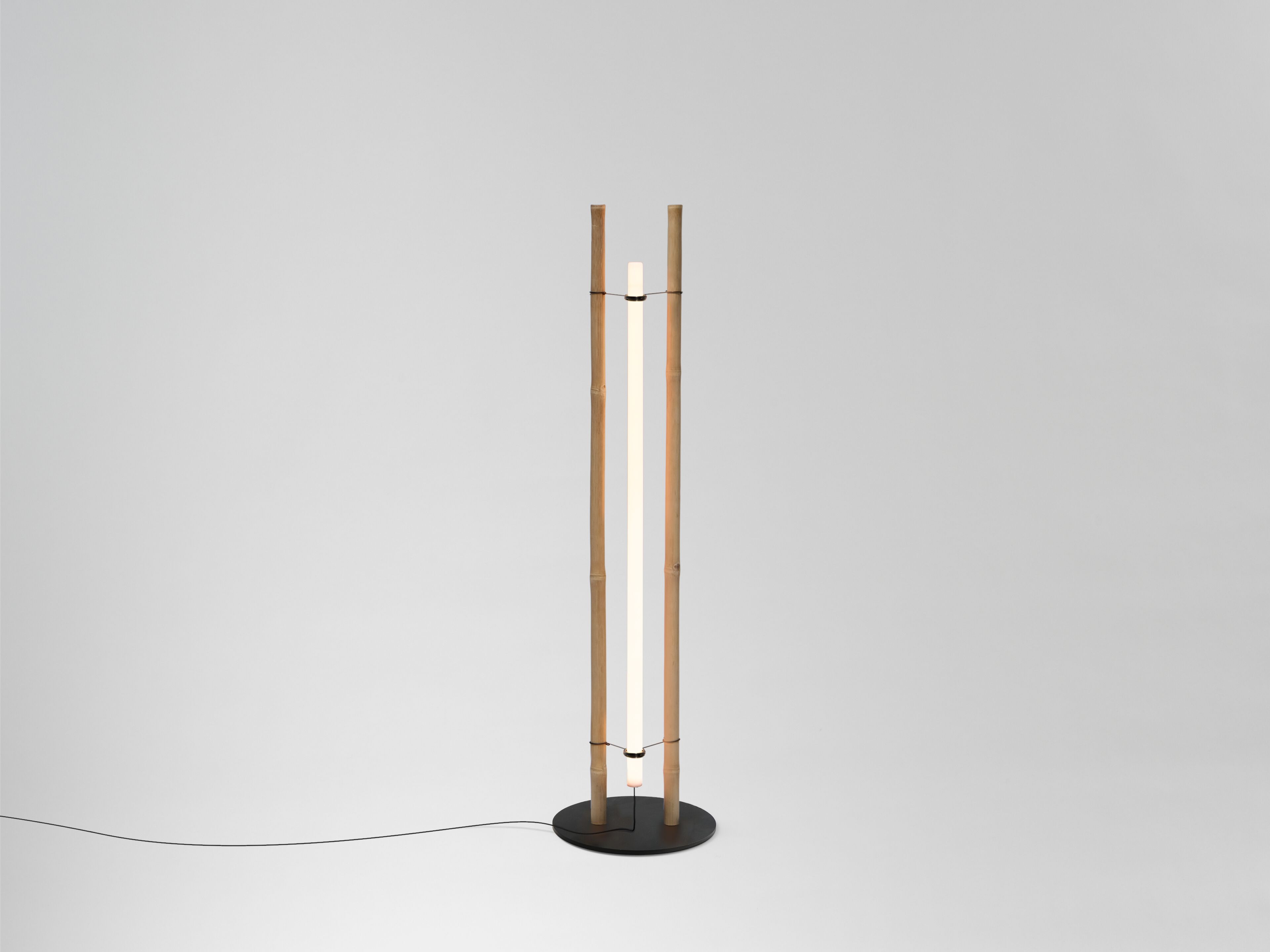 Светодиодный торшер из боросиликатного стекла и бамбука Michael Anastassiades TA-KE 1 ARCH-00043841