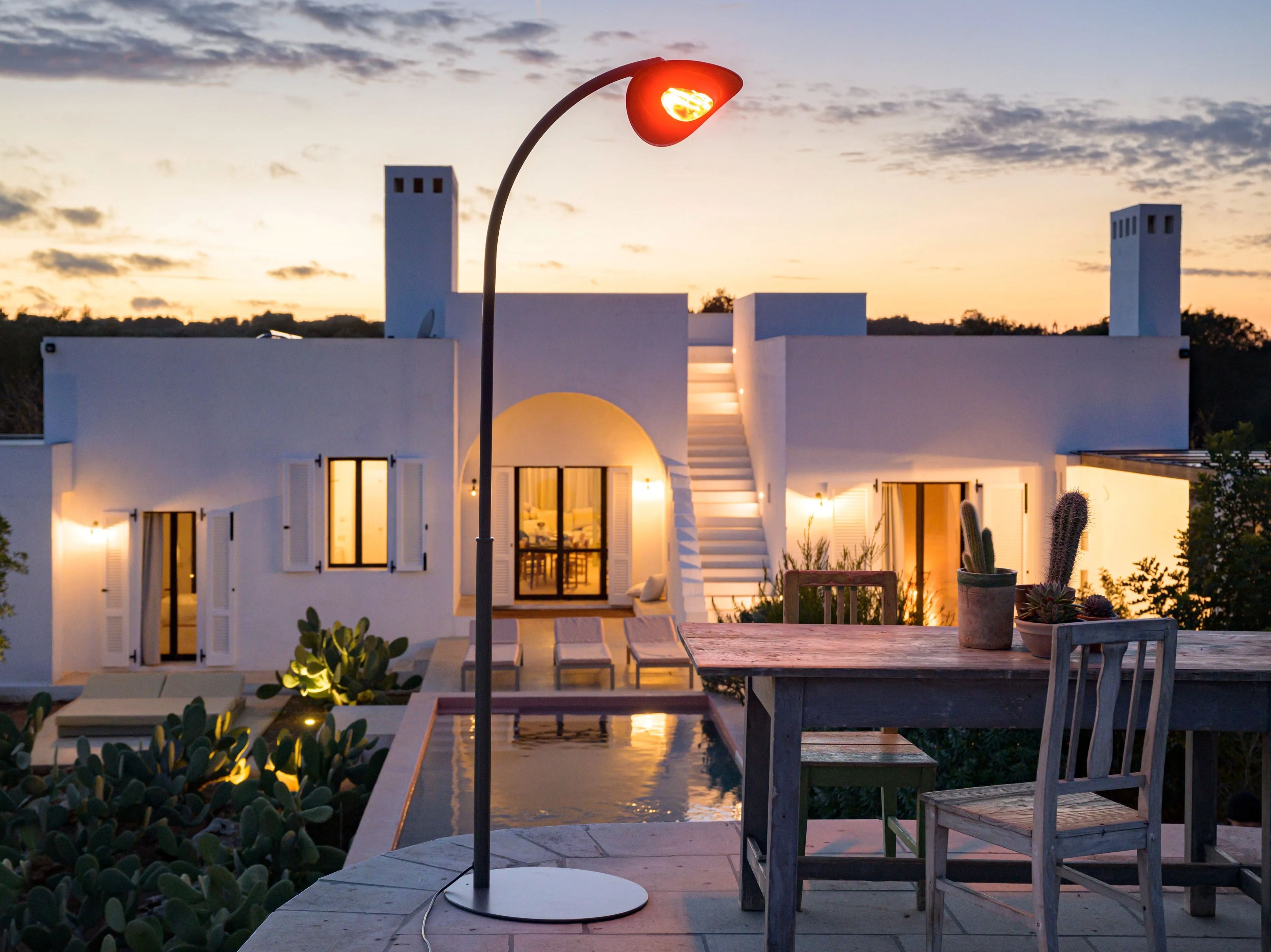 Напольная нагревательная лампа из литого алюминия Phormalab Hotdoor ARCH-00047146 - Вид №1