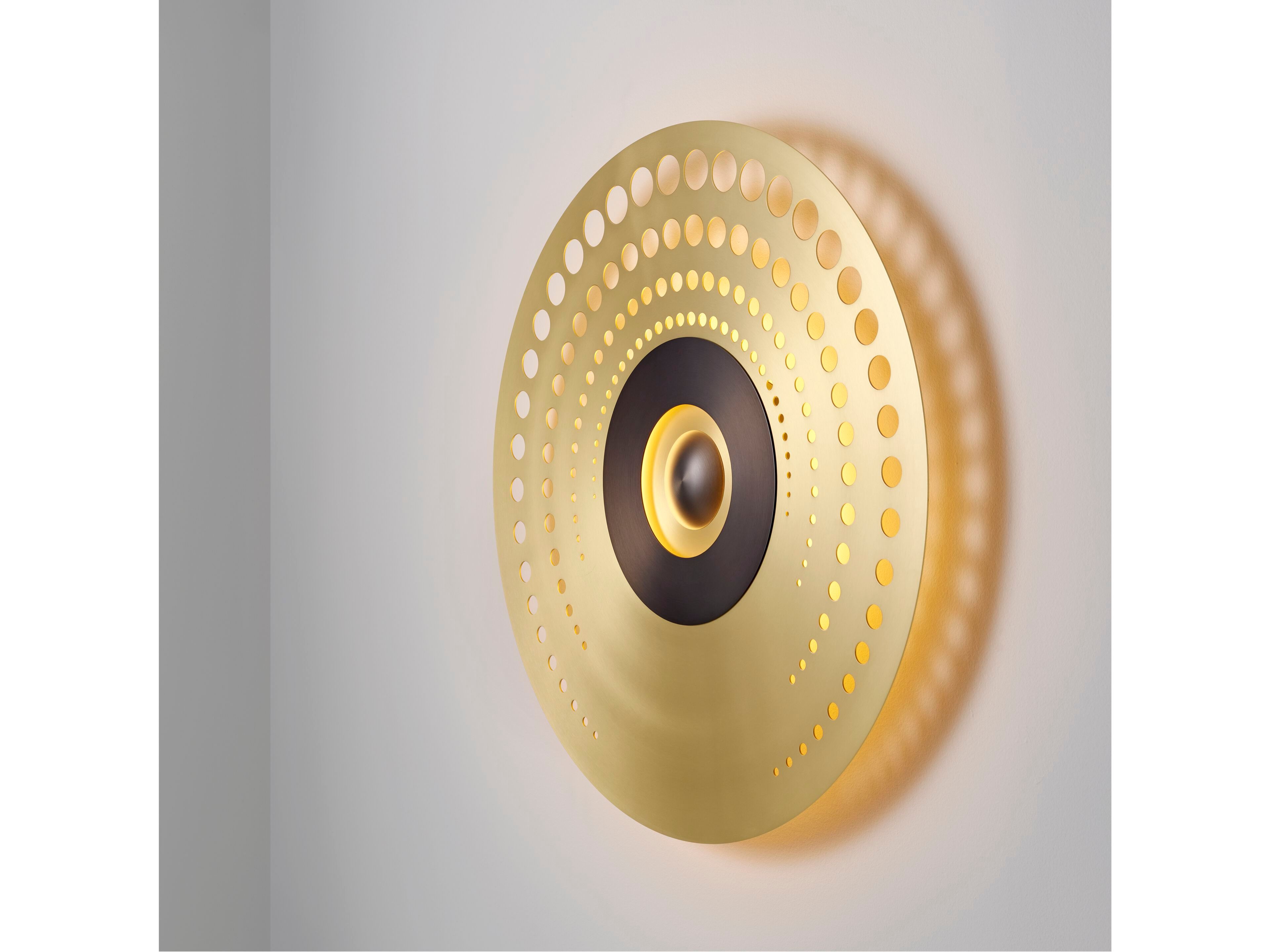 Латунный светодиодный настенный светильник CVL Luminaires Atmos ARCH-00066824 - Вид №2