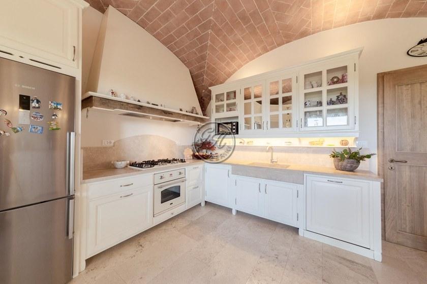 GH LAZZERINI Кухня на заказ из массива дерева sun-id-1348664 - Вид №1