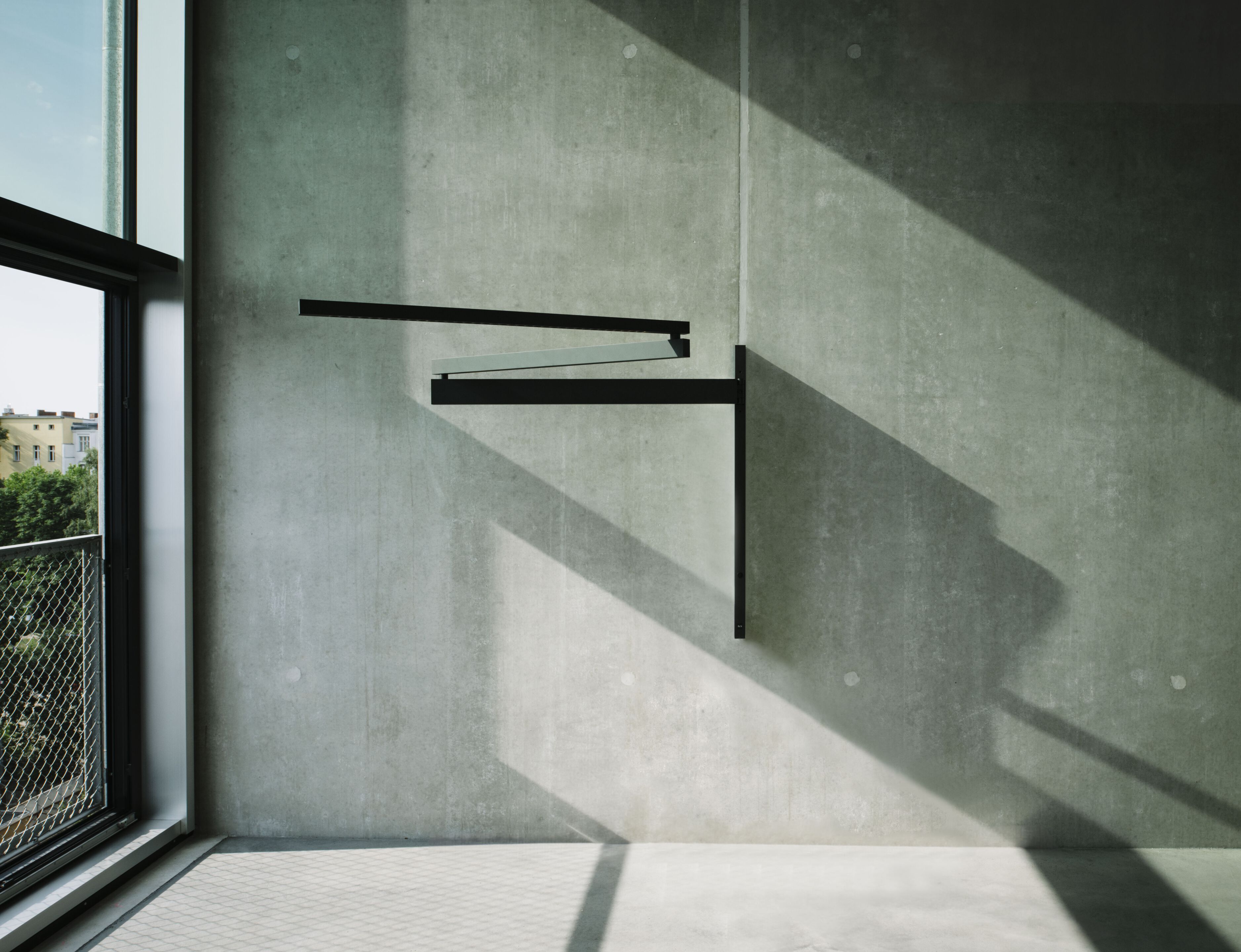 Регулируемый светодиодный настенный светильник Flos BLACK FLAG PRO ARCH-00114938 - Вид №1