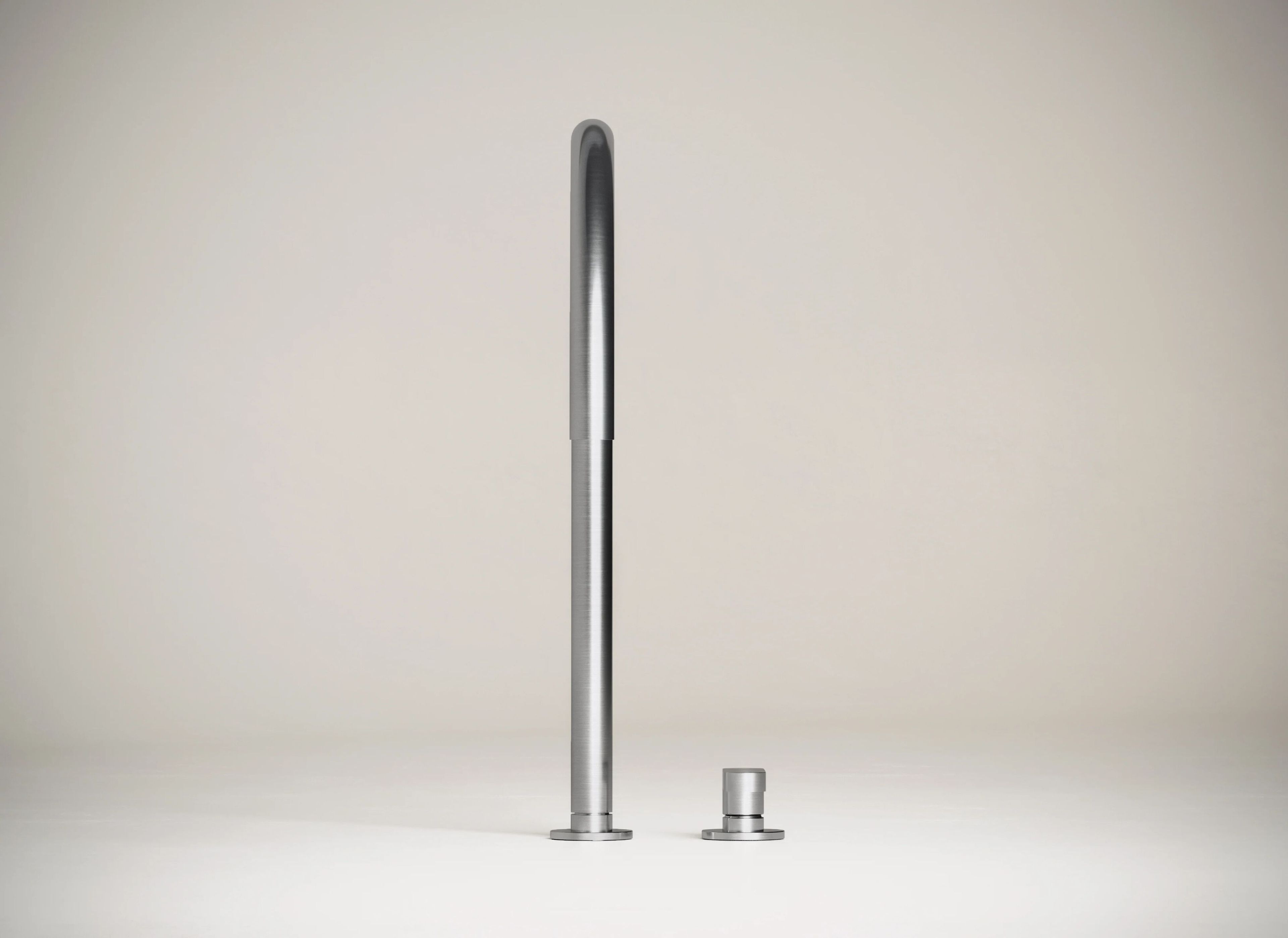 Смеситель для раковины из нержавеющей стали с поворотным горлышком COCOON John Pawson ARCH-00081817 - Вид №1