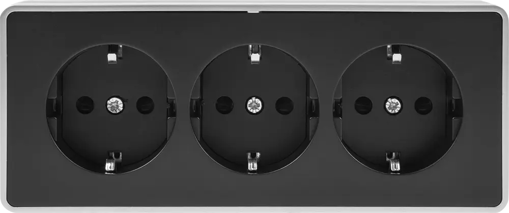 WERKEL Gallant — тройная розетка с защитными шторками и заземлением 82913961