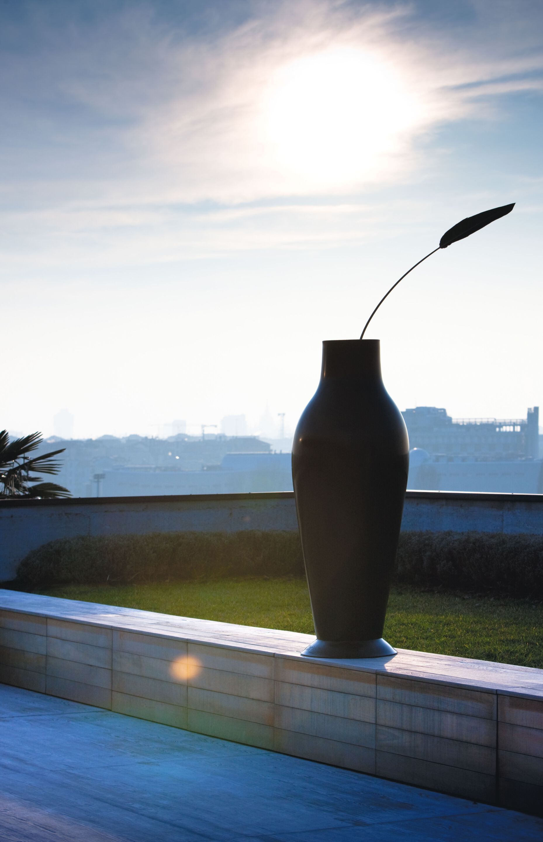 Высокий садовый горшок из полиэтилена Kartell MISS FLOWER POWER ARCH-00051598 - Вид №4