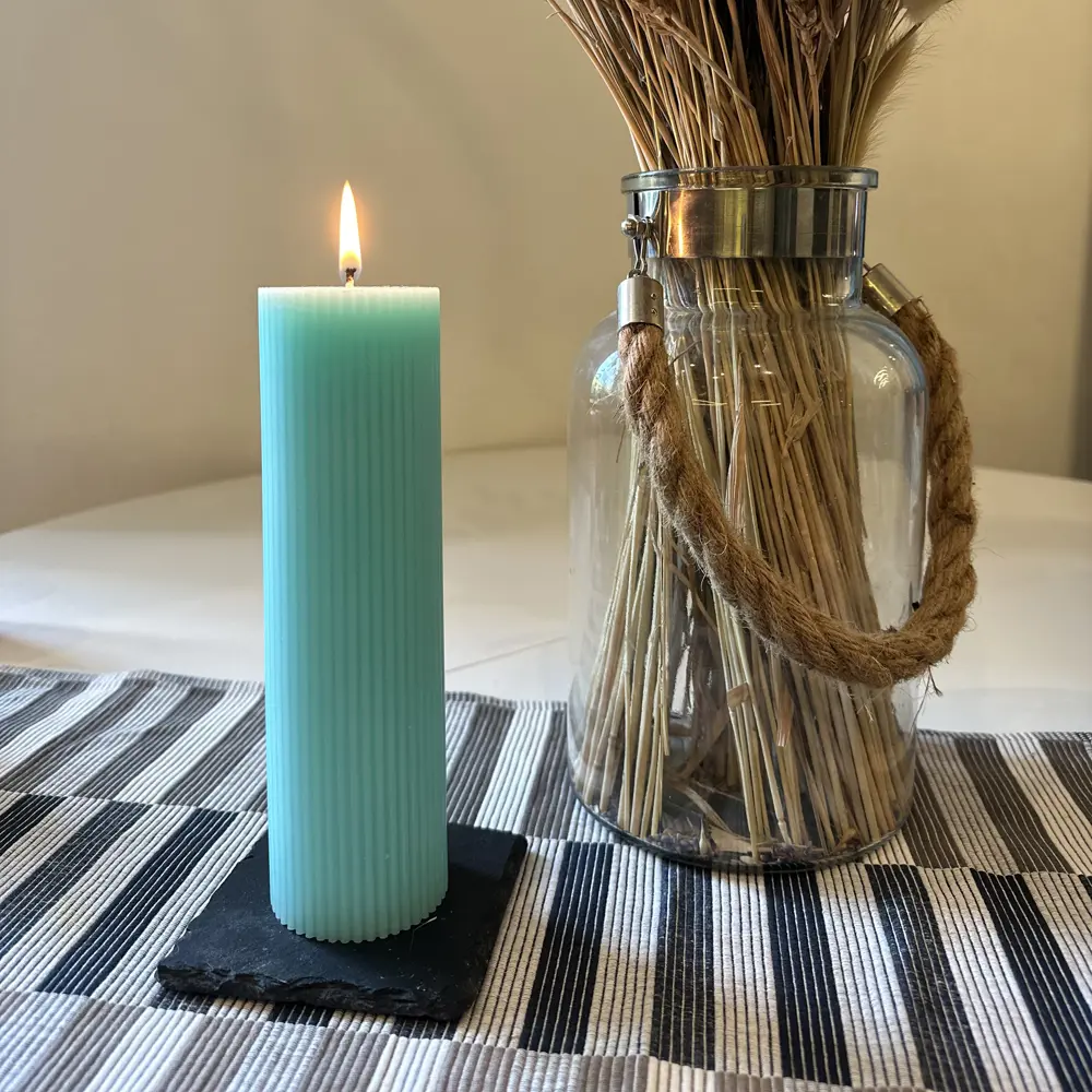 Дизайнерская свеча-столбик Santreyd Ribbed зеленый 20 см 89370277 STLM-0820243 - Вид №2