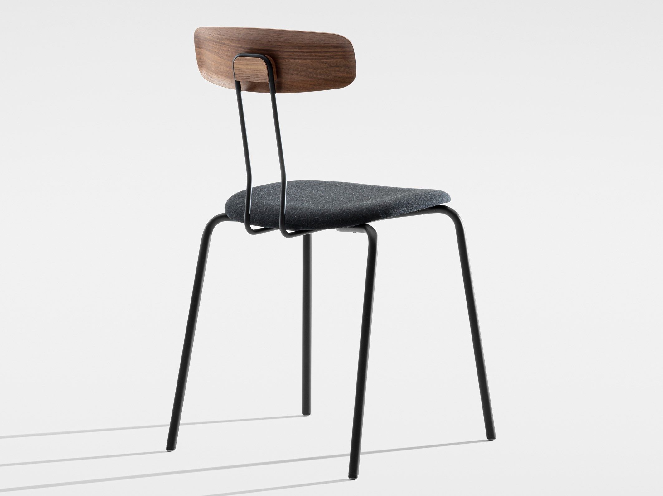 Деревянный штабелируемый стул с мягким сиденьем ZEITRAUM Okito ARCH-00073262 - Вид №2