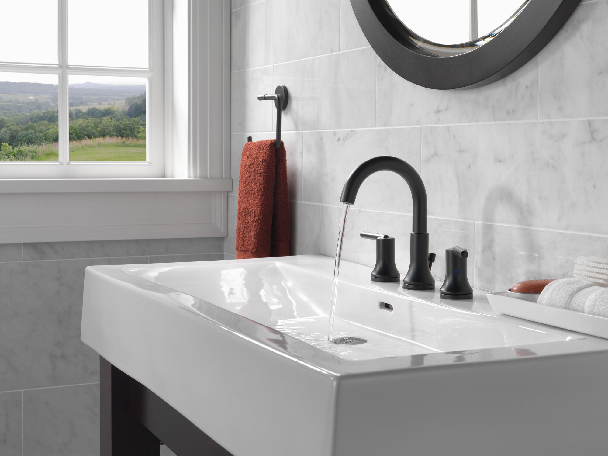 3559-BLMPU-DST Смеситель для ванной комнаты с двумя ручками Delta Faucet Trinsic Матовый черный  - Вид №3