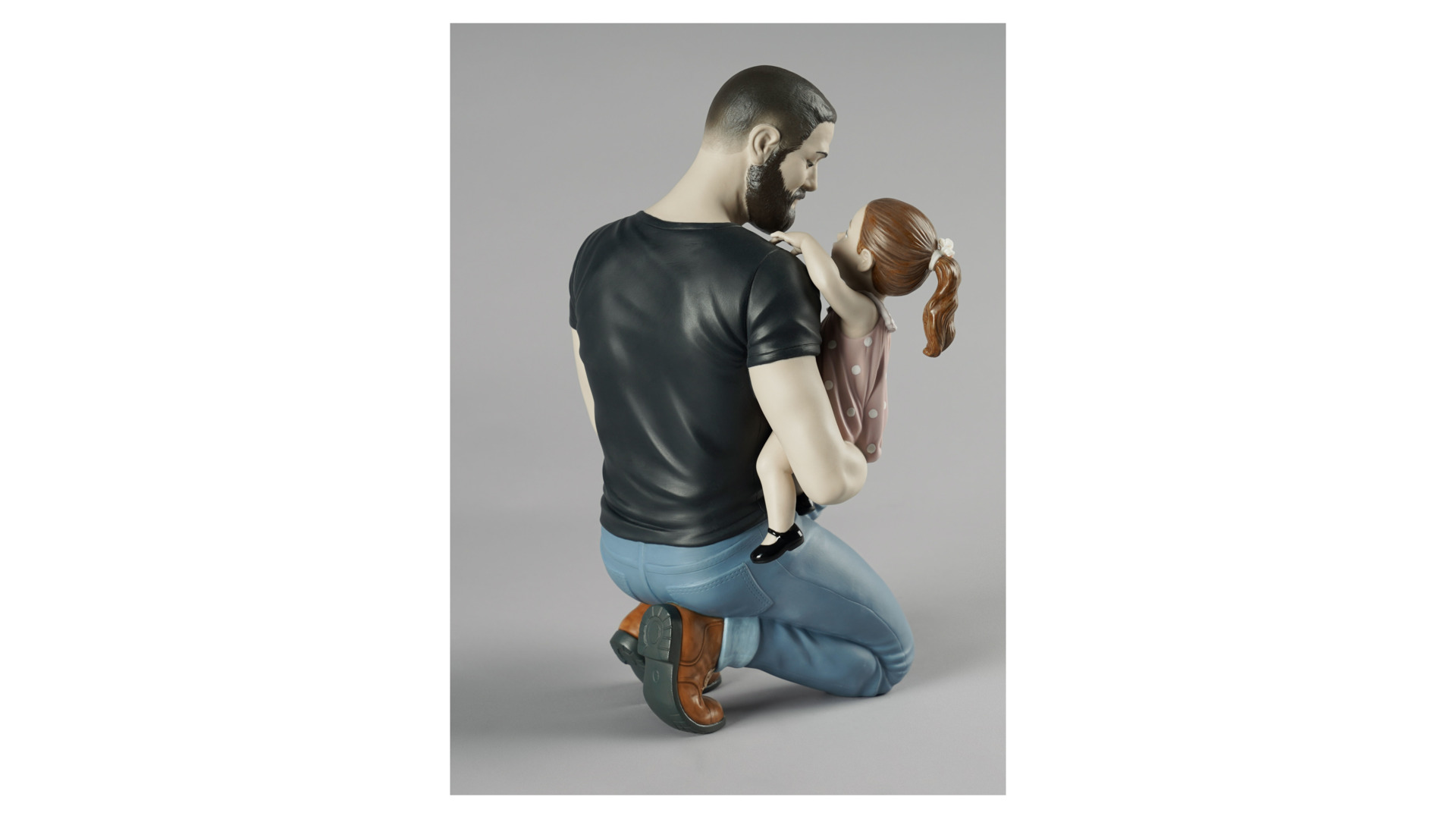 10669121 LLADRO Фигурка Lladro "В папиных объятиях" 21х35см Фарфор Lladró  - Вид №2