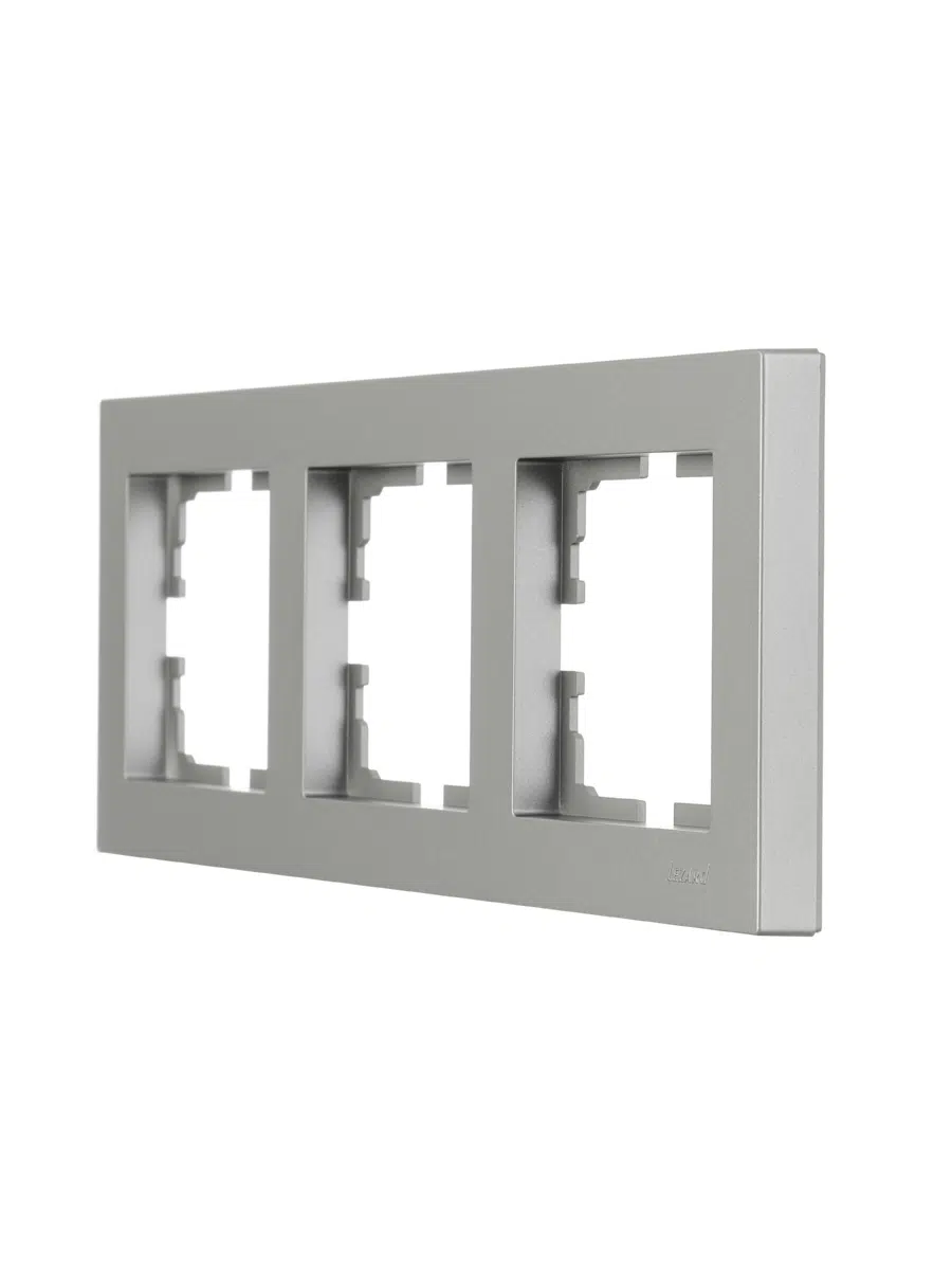 VESNA Рамка 3-ая горизонтальная платина LEZARD 742-3500-148 - Вид №1