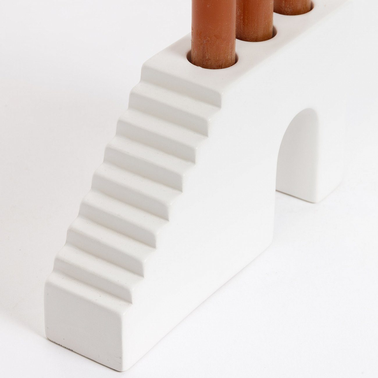 Подсвечник керамический белый Anteia от La Forma LA FORMA ANTEIA 00-3865129 Белый  - Вид №1