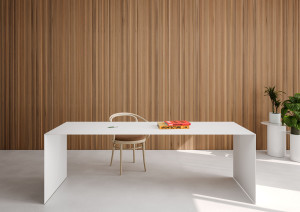 Прямоугольный металлический стол