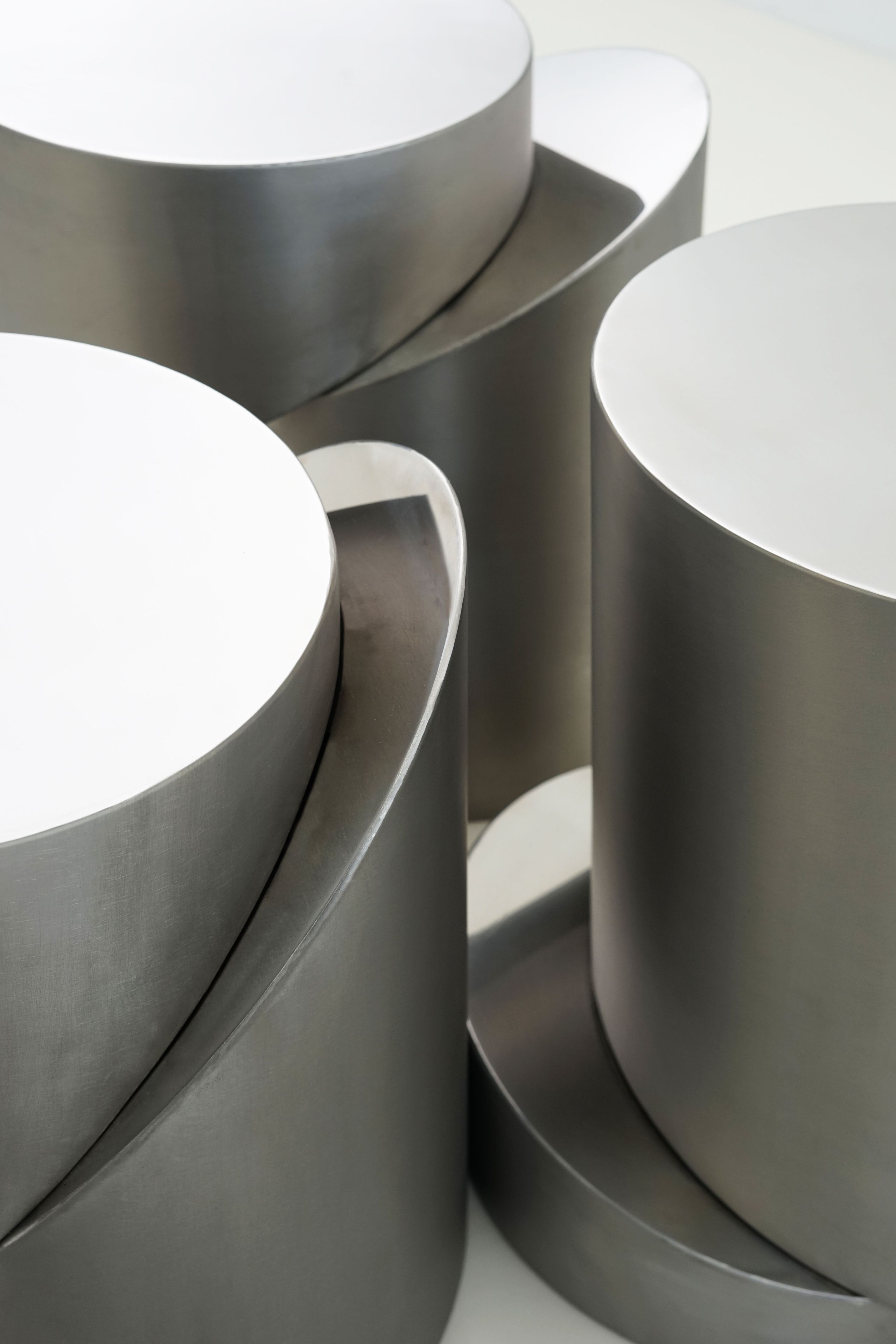 Низкий журнальный столик из нержавеющей стали Movimento Gallery SLICE ARCH-00120337 - Вид №7