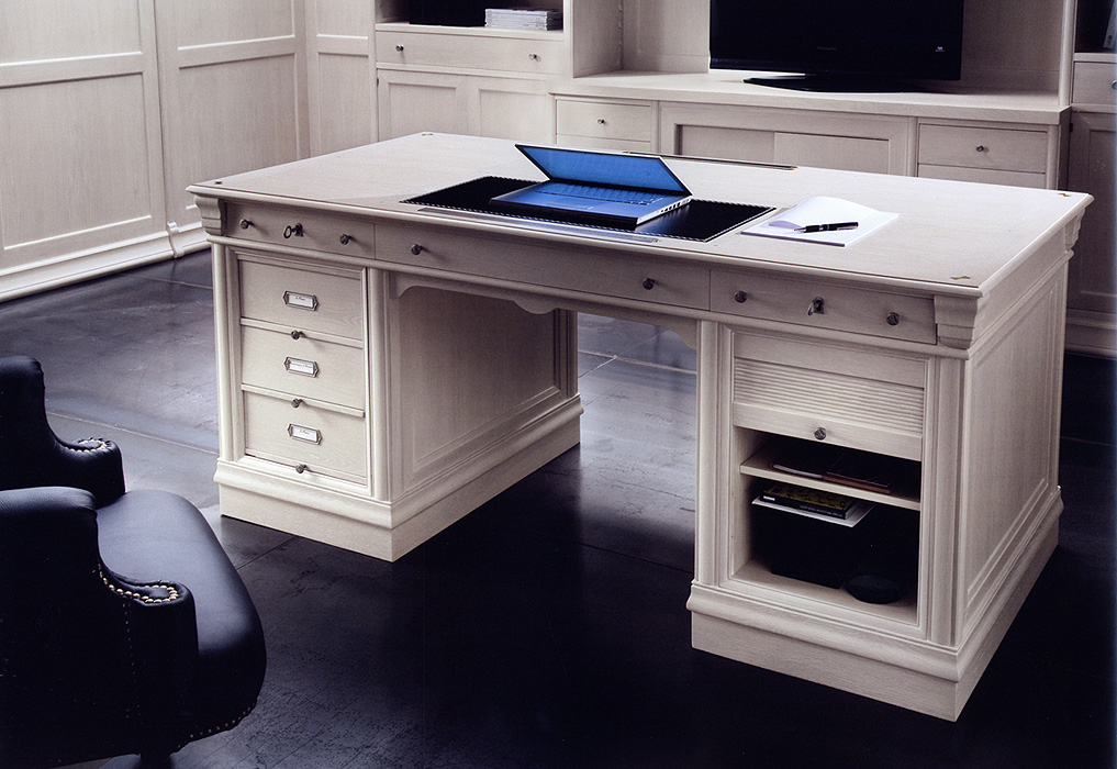 Письменный стол  BAMAX 03.805 CLASSICO