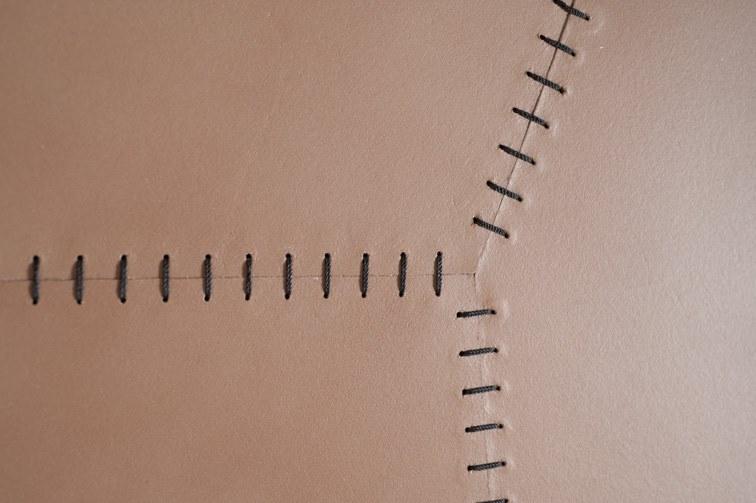 ManifestoDesign Овальный коврик ручной работы из кожи sun-id-1385994 - Вид №3