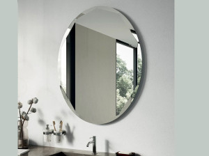 Овальное настенное зеркало для ванной комнаты