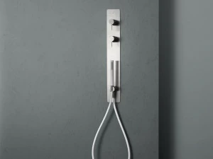 Quadrodesign Смеситель для душа на 2 отверстия с ручным душем Volcano