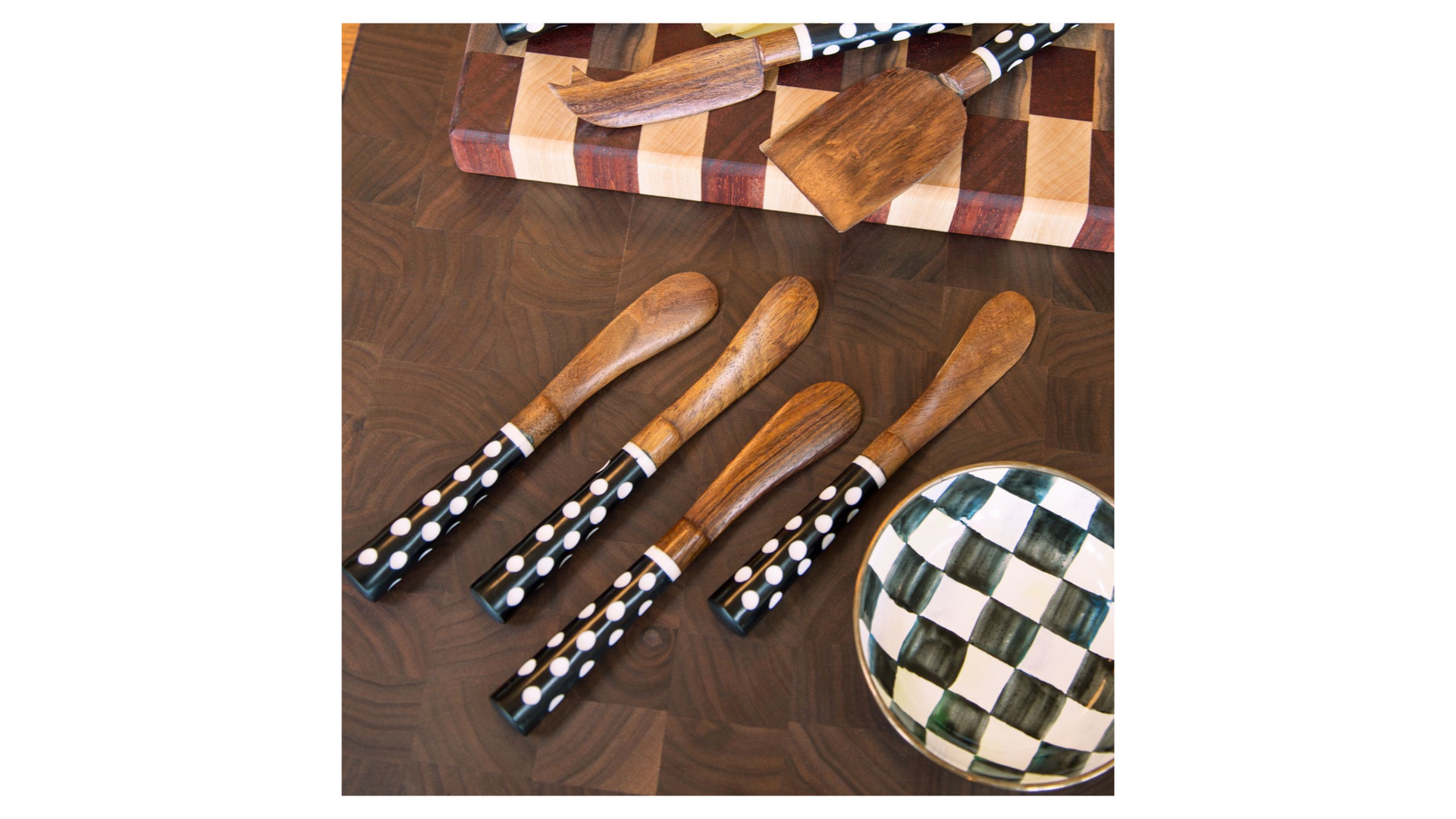 10654430 Mackenzie-Childs Набор ножей для канапе Dotty Mackenzie-Childs, 4шт Дерево  - Вид №1