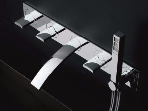 Настенный набор для ванны с ручным душем с пластиной