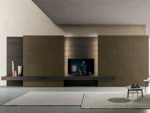 Оборудованная алюминиевая настенная стойка с подставкой для телевизора