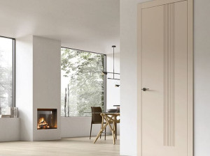 Распашная дверь с выдвижными петлями