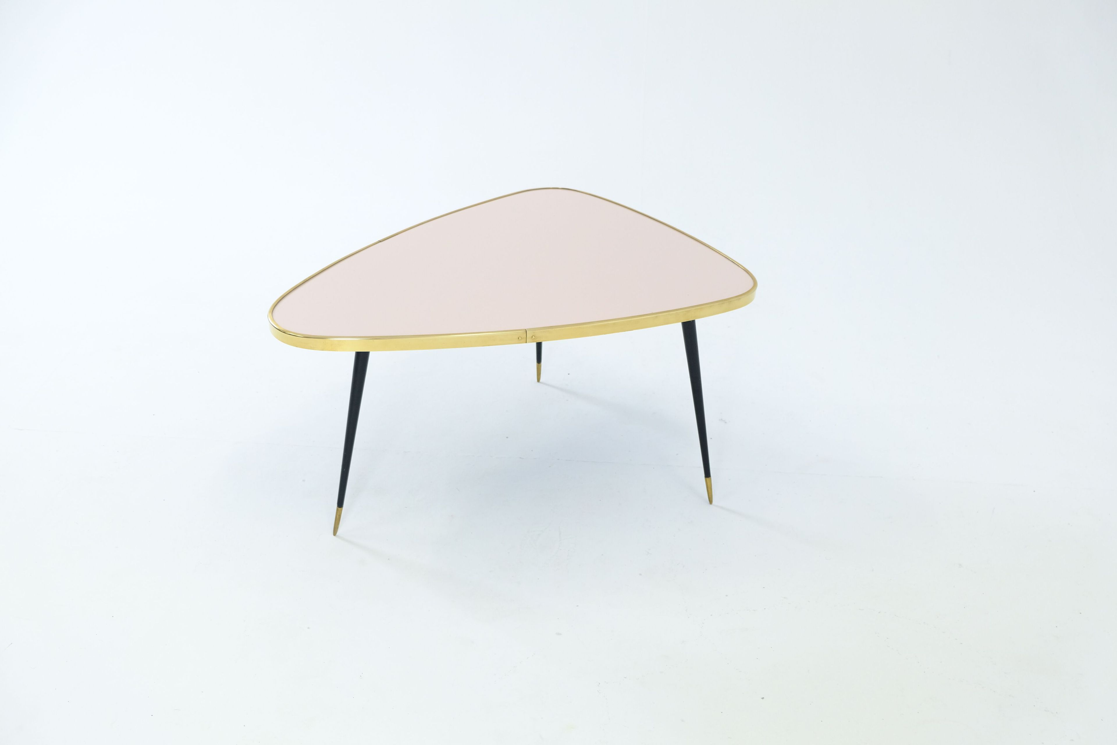 Журнальный столик из ламинированного стекла с полированным латунным профилем Jover+Valls Antique Boutique-Twist ARCH-00039988 - Вид №31