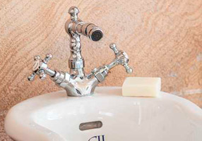 Gentry Home Центр смесителя для раковины до центра два отверстия под смеситель мм Antique Хром GH102485 - Вид №1