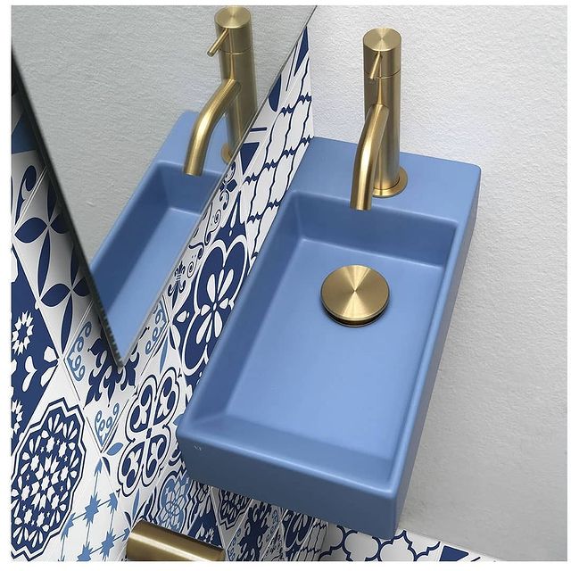 ONE001GDL Смеситель для раковины Linki ONE, Золото глянцевая сталь - Вид №1