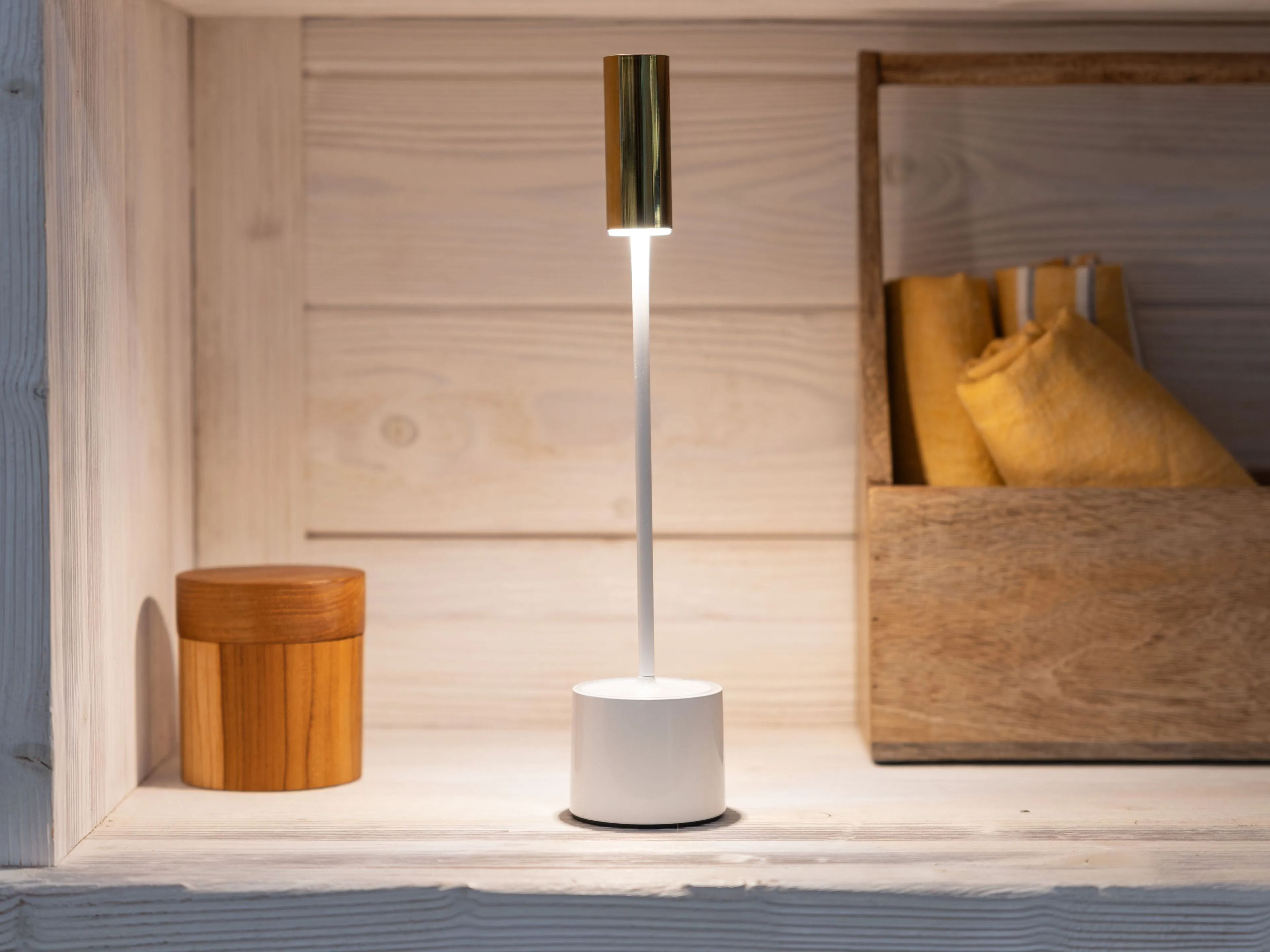 Алюминиевая аккумуляторная настольная лампа Zafferano CAROLINA ARCH-00068568 - Вид №5