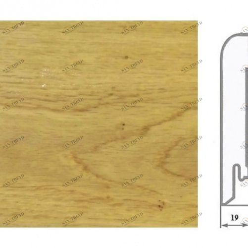 Плинтус Ashton Шпонированный Дуб (Гладкая) 2400х83 мм 1010000066