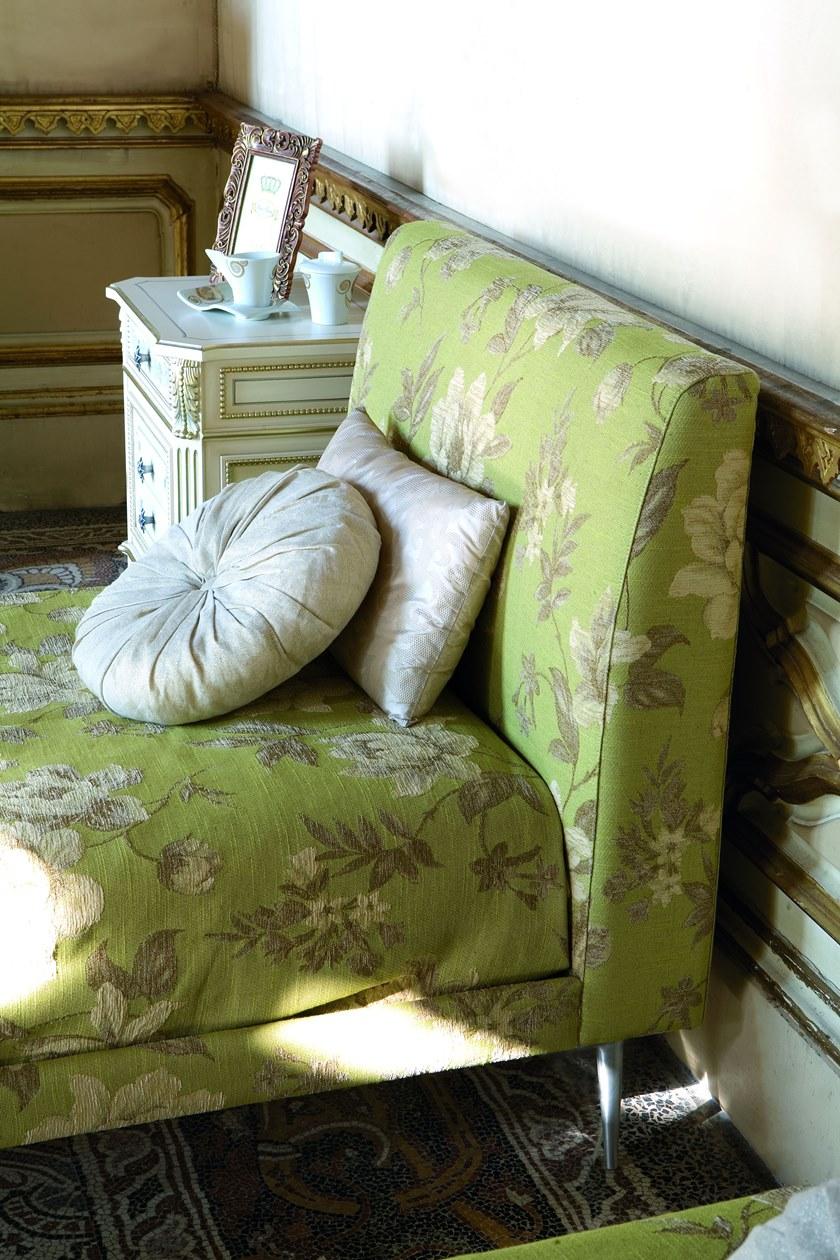 Arnaboldi Interiors Односпальная кровать из ткани с мягким изголовьем Louis xvi sun-id-1402387 - Вид №1