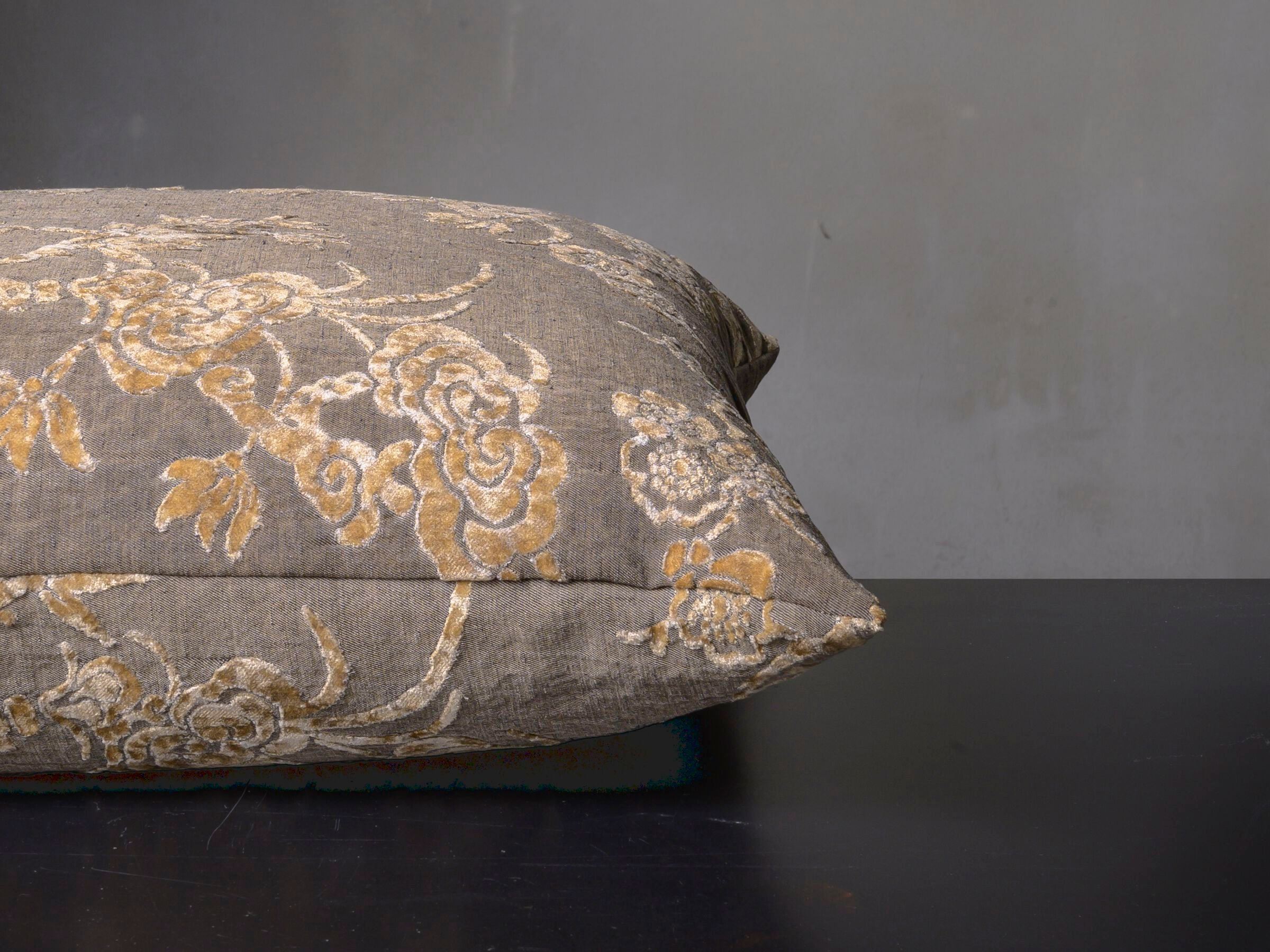 Бархатная квадратная подушка The House of Lyria SCABIOSA ARCH-00068543 - Вид №2