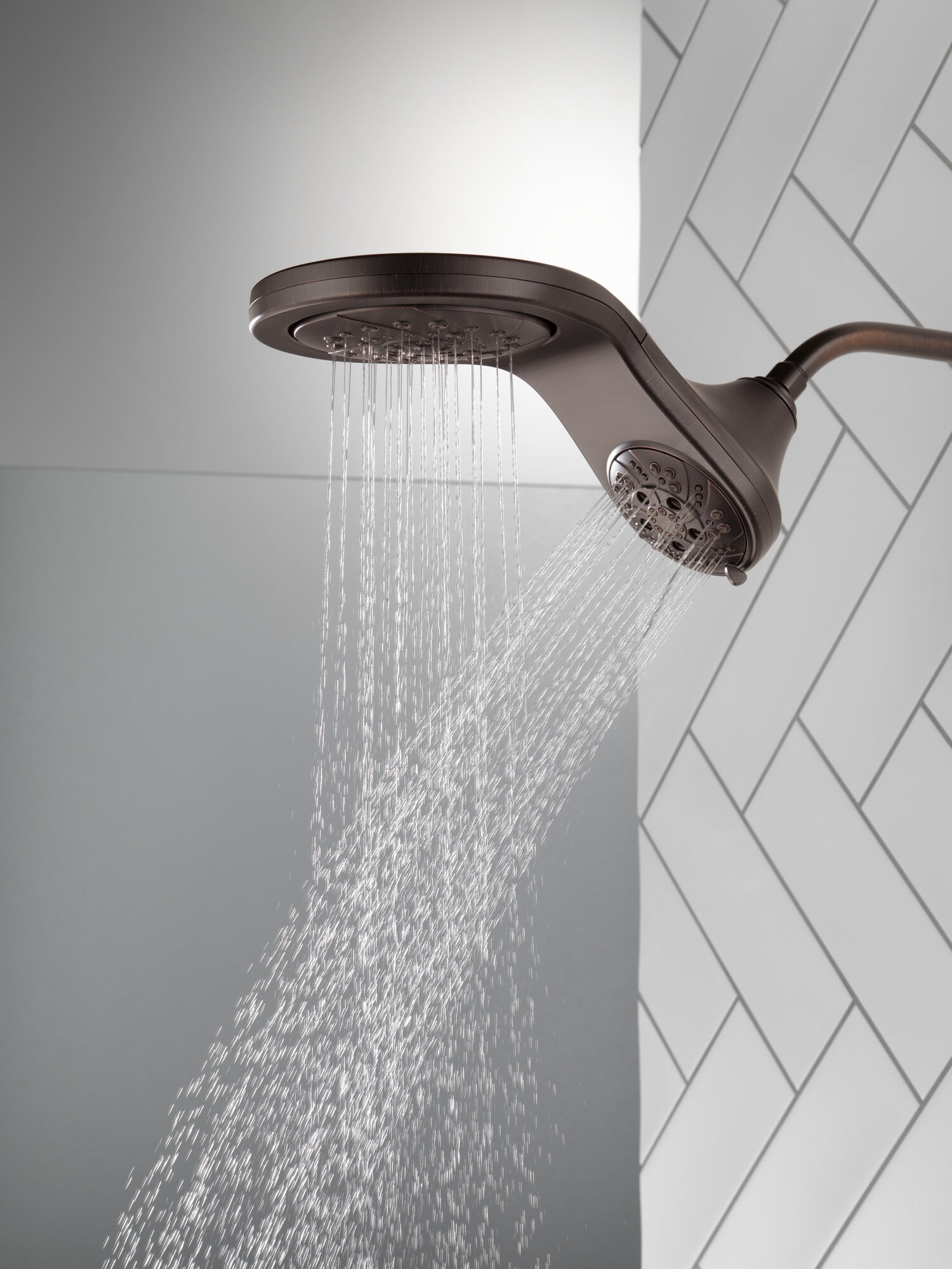 58581-RB25-PK HydroRain® H2Okinetic® 5-регулировочная душевая лейка два в одном Delta Faucet Universal Showering Венецианская бронза  - Вид №9