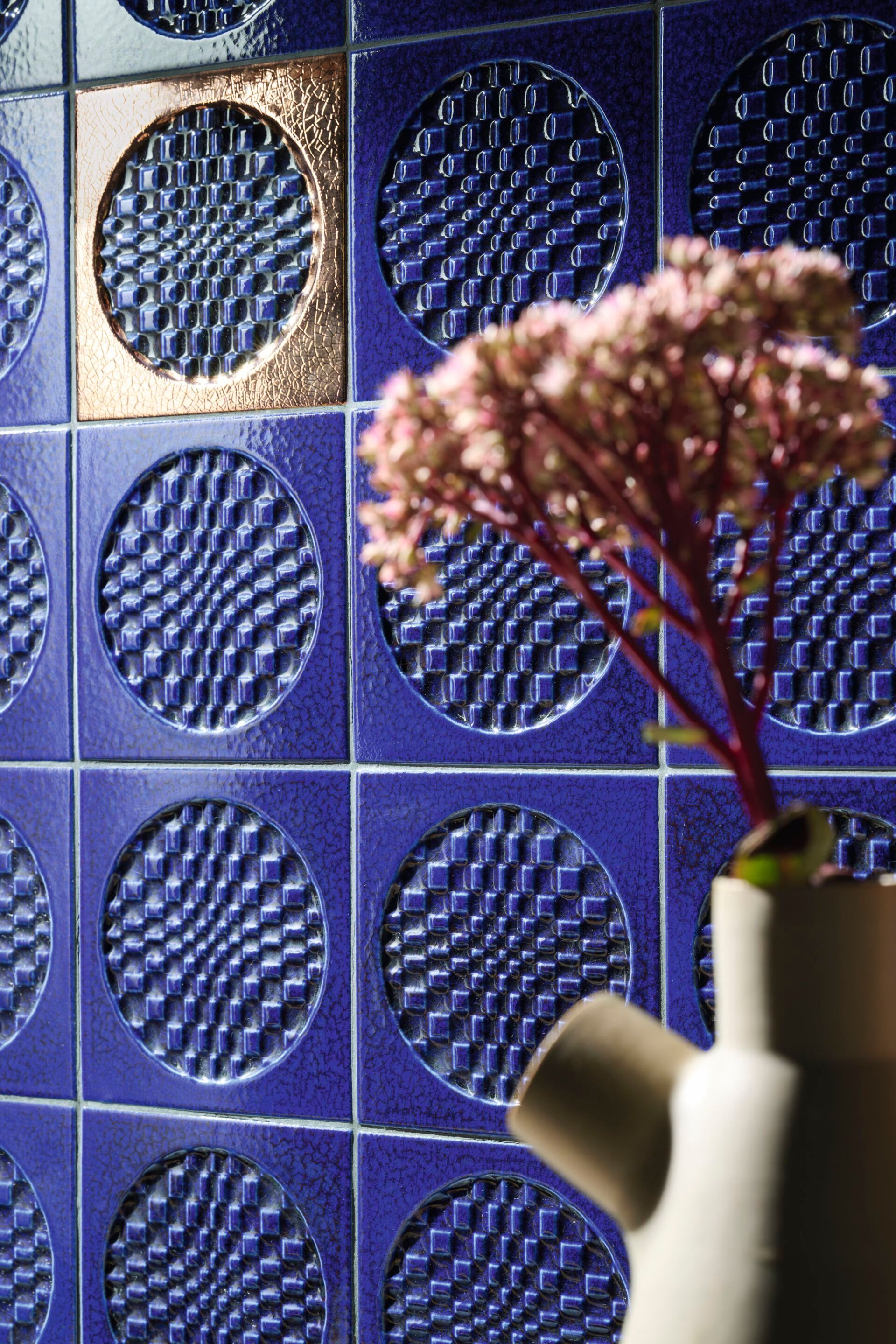 Облицовка керамогранита для интерьера IRIS Ceramica художественная мастерская ARCH-00058095 - Вид №7