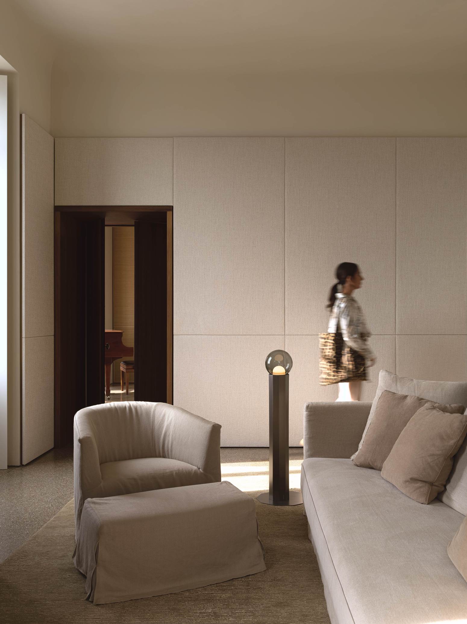 Светодиодный торшер из выдувного стекла и металла BROKIS Prisma ARCH-00031038 - Вид №7