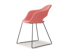 Тканевый стул с подлокотниками